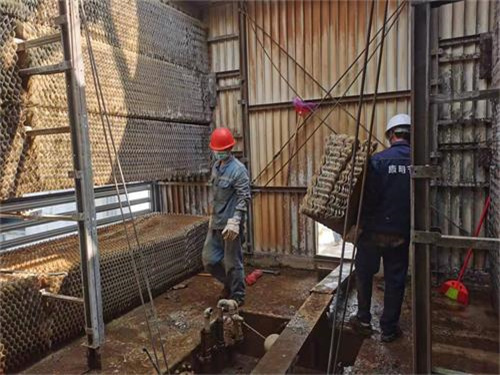 玻璃鋼冷卻塔為防止內(nèi)循環(huán)凍住都做了哪些措施(閉式